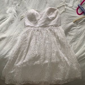 White Lilly Pulitzer Dress Size Small